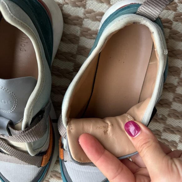 Chloe Like New Cute Sneakers Size 8 - Picture 2 of 12